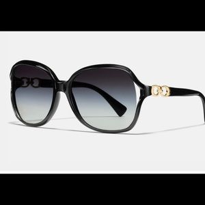 Coach Kissing C Sunglasses Black